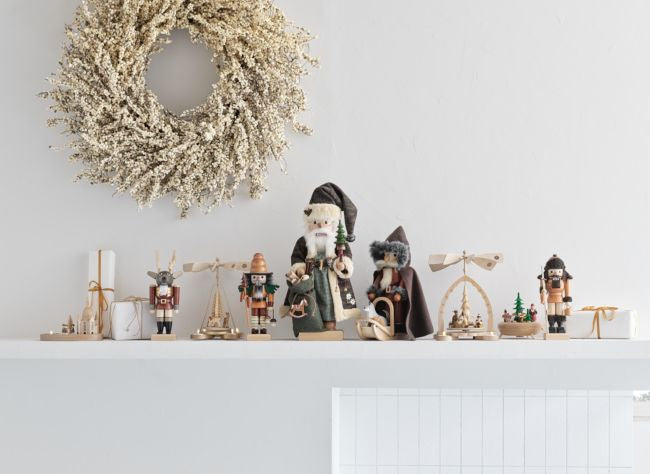 Faux White Mini Berry Wreath 32'